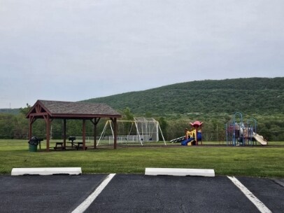 Building Photo - 116 Cheyney Dr