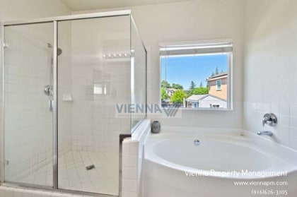 Building Photo - 5509 Sagehen Ct