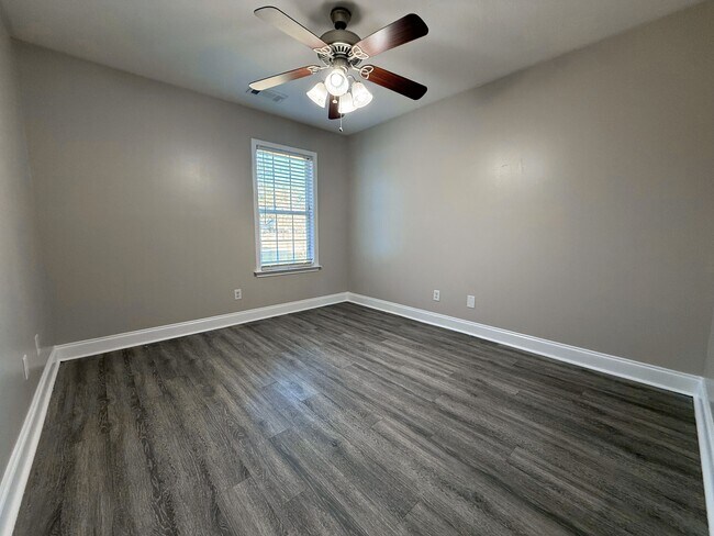 Building Photo - 1003 Moss Creek Cir