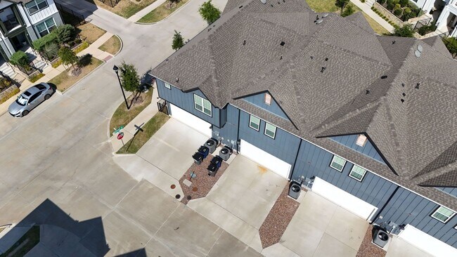 Building Photo - 1652 Jessica Dr
