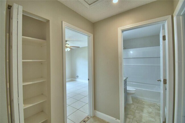 Building Photo - 531 Katherwood Ct