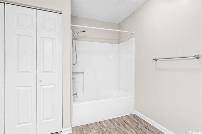 Building Photo - 6536 Valene Ct