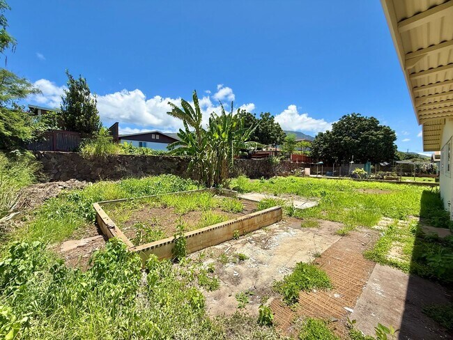 Building Photo - Newly Renovated 4 Bedroom / 2 Bathroom Home for Rent in Lahaina!
