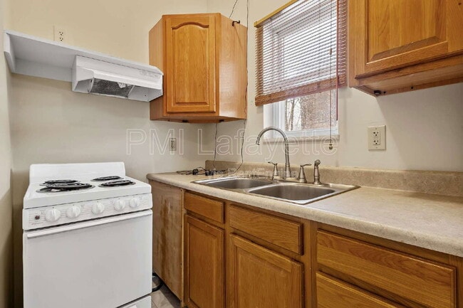 Building Photo - 708 N 18th St