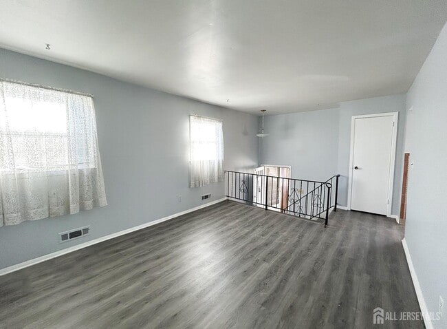 Building Photo - 11A Foothills Dr