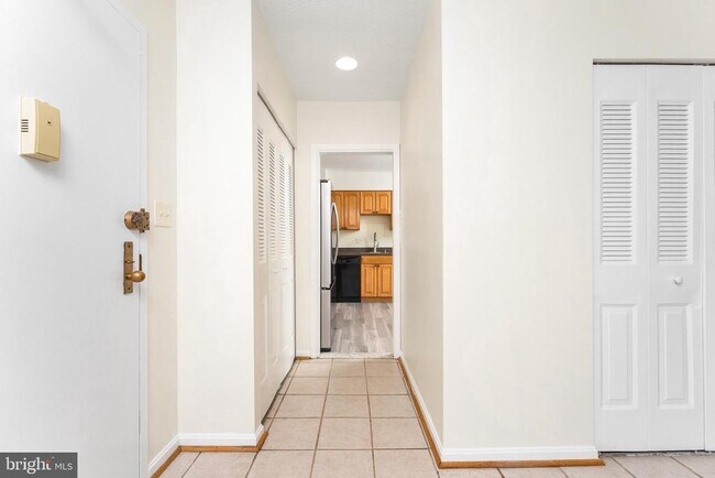 Building Photo - 3713 S George Mason Dr