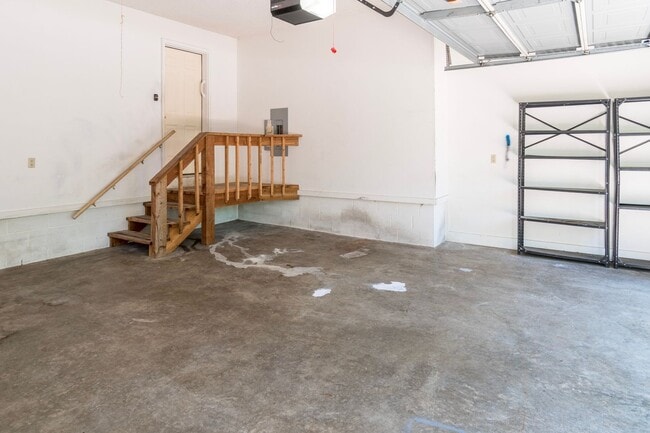 Building Photo - Charming 3 Bedroom, 2 Bathroom home near Lake Coronado! Call 501-922-9997 to set up a showing today!
