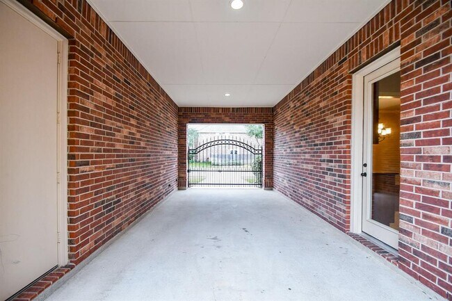 Building Photo - 1215 Pendergrass Trail
