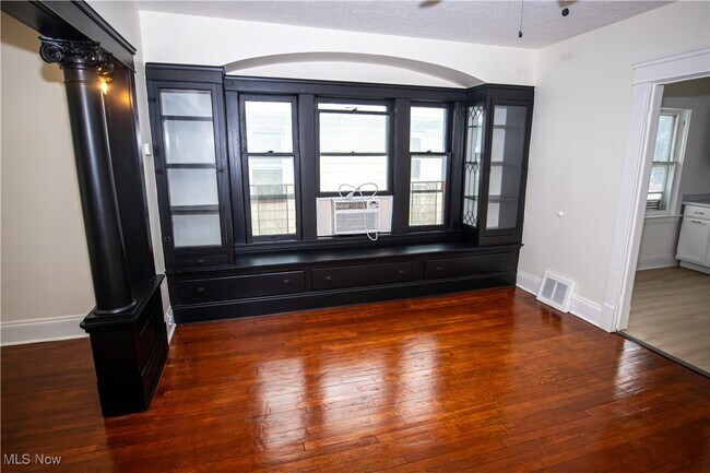 Building Photo - 6828 Indiana Ave