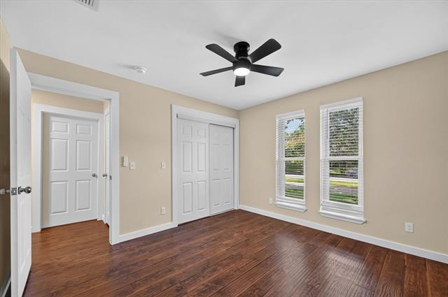 Building Photo - 2816 Pinehurst Dr