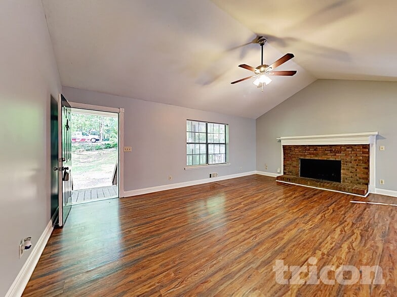 Building Photo - 4807 Alpine Dr SW