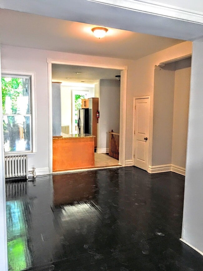 Building Photo - 371 Bergen Ave