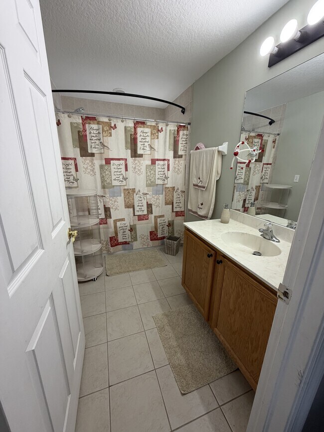 Building Photo - 4542 SW Savona Blvd