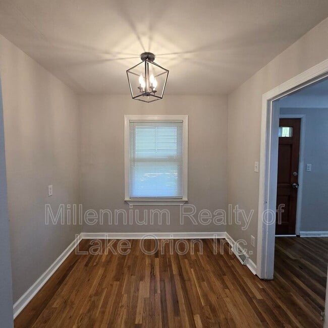 Building Photo - 136 W Princeton Ave