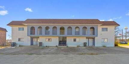 Building Photo - 1036 Linde Ave