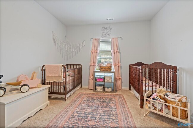 Building Photo - 201 Antler Ridge Dr
