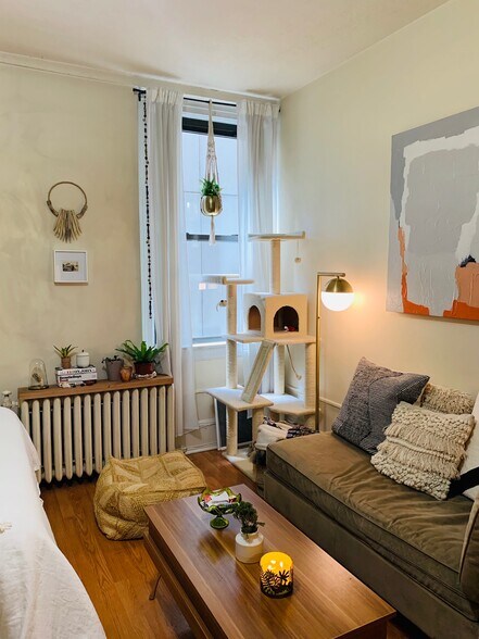 Building Photo - 1324 Locust St