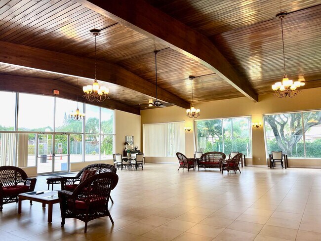 Building Photo - 500 Executive Center Dr