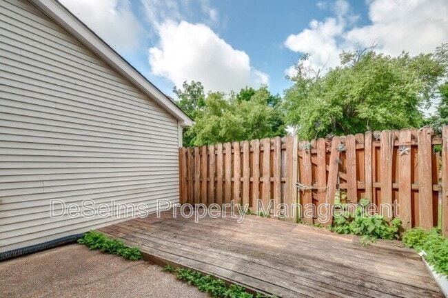 Building Photo - 302 Ash Forge Dr