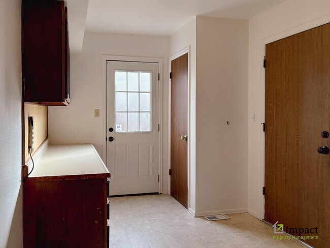 Building Photo - 2680 Black Diamond Terrace