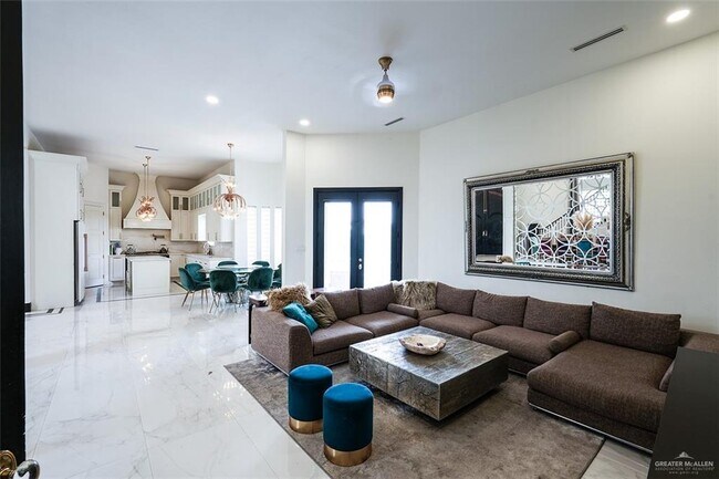 Building Photo - 21 Union Ct