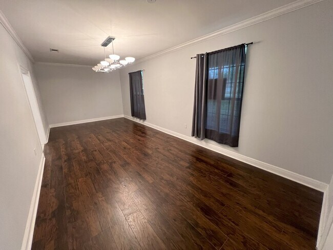 Building Photo - Newly remodeled, 4 bedroom, 2.5 bathroom home in Baton Rouge, LA