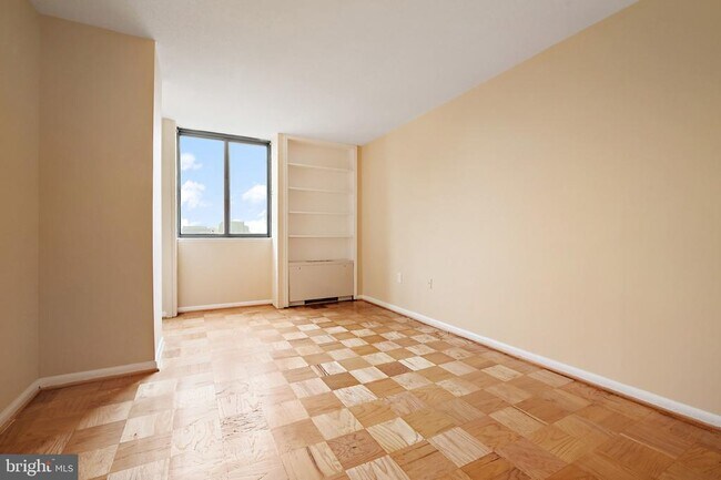 Building Photo - 4242 East-West Hwy