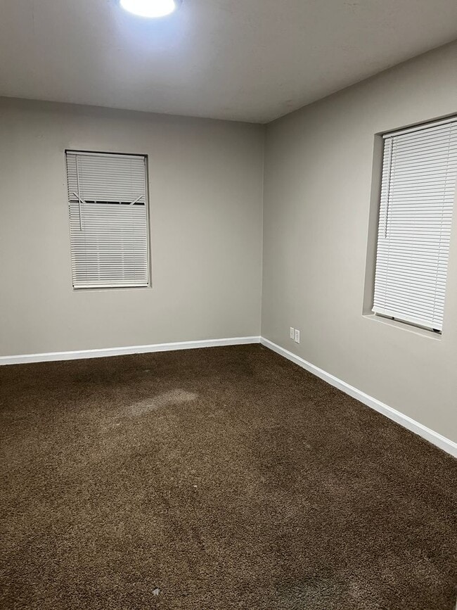 Building Photo - 1301 N Olney St