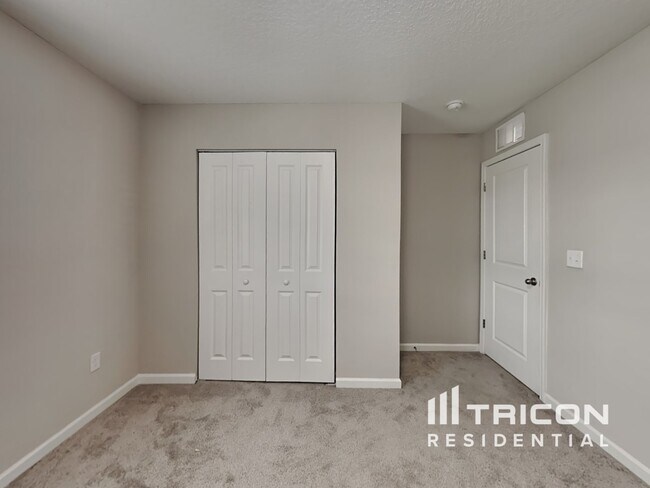 Building Photo - 10260 Old Dixie Hwy