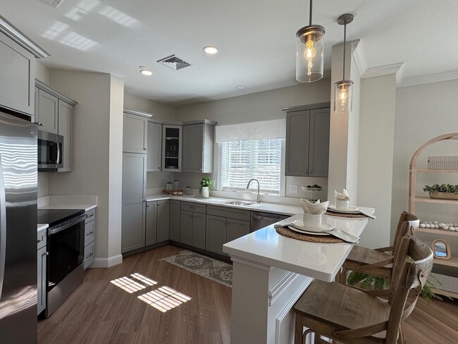 Building Photo - 74 Rockingham Rd