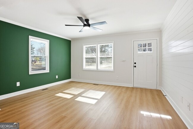 Building Photo - 127 Perry St