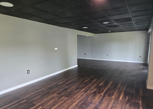 Building Photo - 3 Bed, 2.5 Bath Single Family Home in Mart...