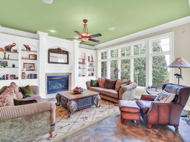 Building Photo - 106 Michigan Ct