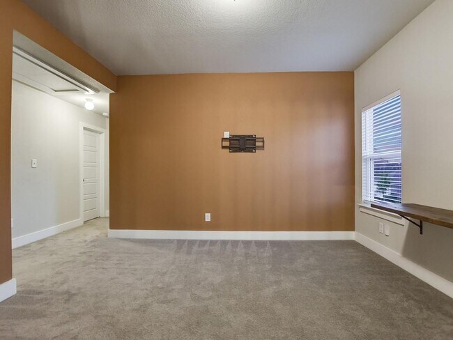 Building Photo - 5826 Aviano Rd