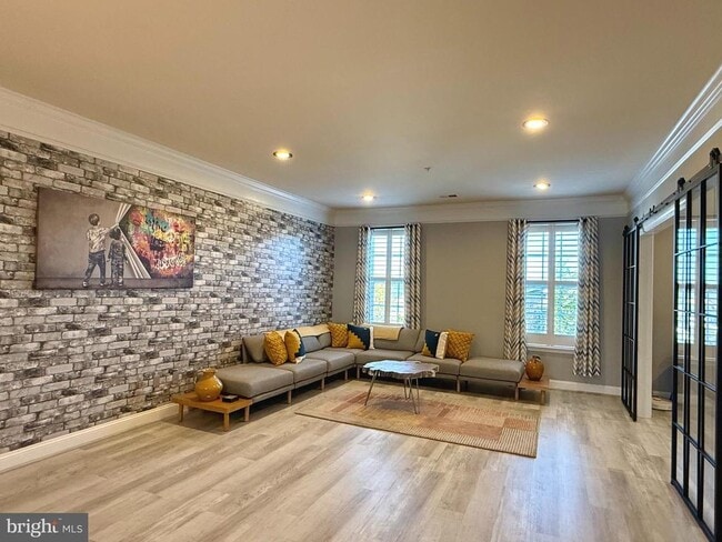 Building Photo - 7548 Morris St