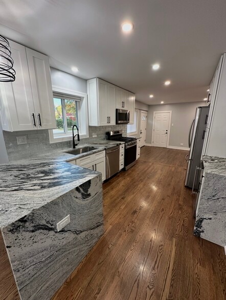 Building Photo - 7225 E Prairie Rd