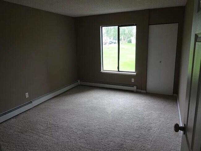 Building Photo - 4620 Reka Dr