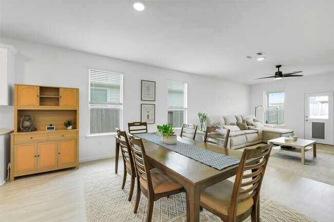 Building Photo - 16910 Elm Grove Road