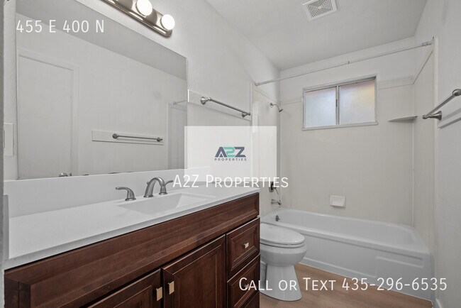 Building Photo - 455 E 400 N
