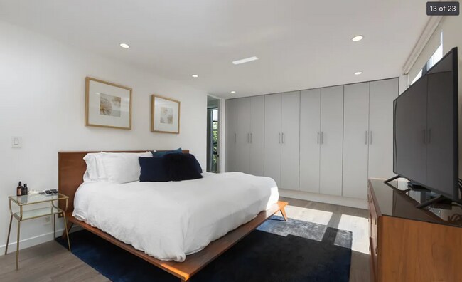 Building Photo - Come home to this Modern 2-bedroom Townhome in West Hollywood!