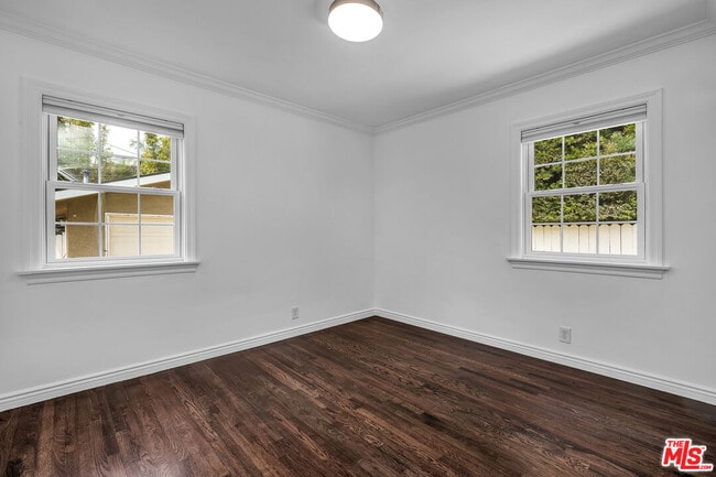 Building Photo - 2017 Louella Ave