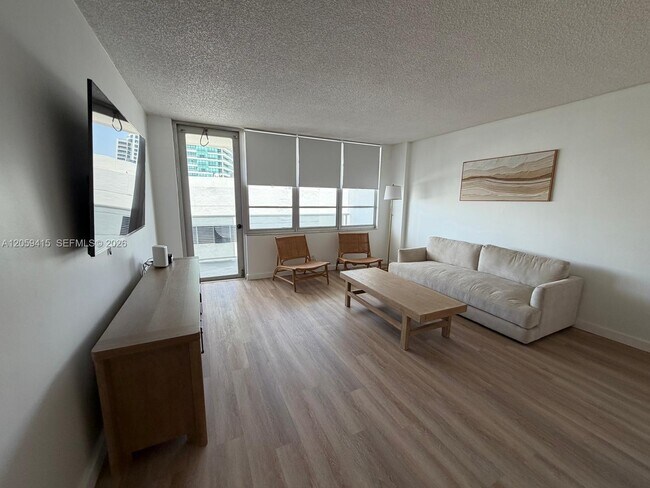Building Photo - 3725 S Ocean Dr