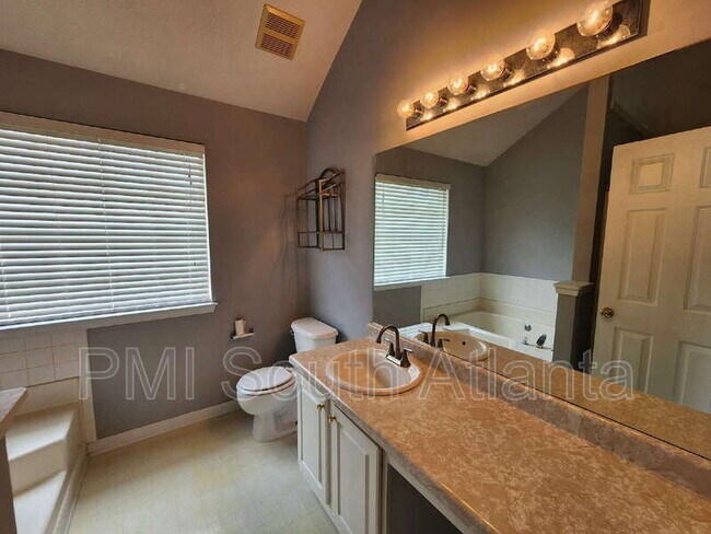 Building Photo - 1219 Quail Hunt Dr