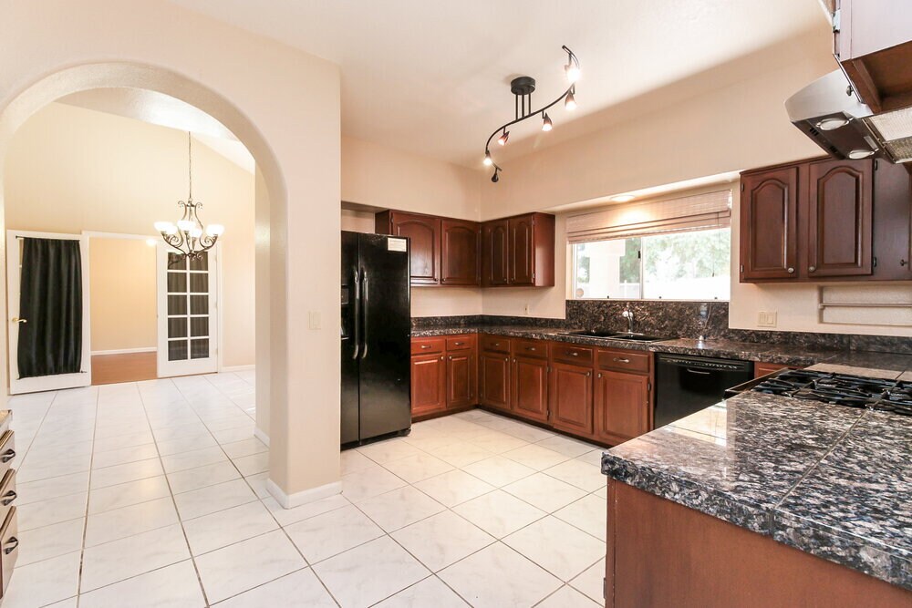 Building Photo - 16420 S 38th St