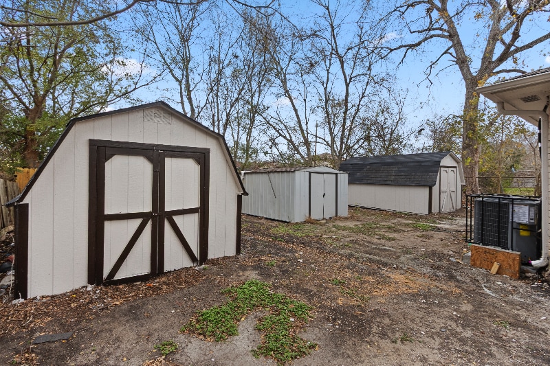 Building Photo - 5019 Brisbane Dr