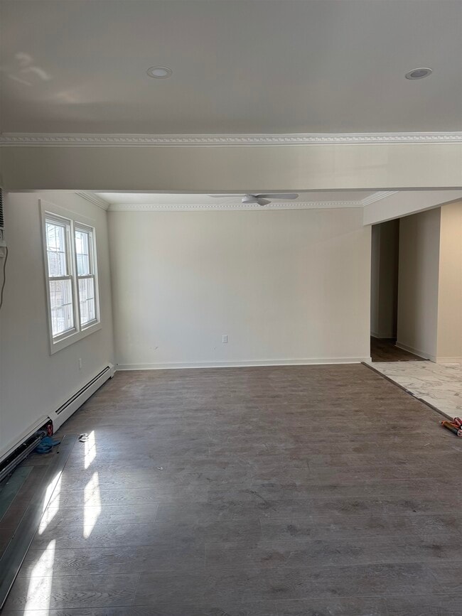 Building Photo - 295 Paulanne Terrace