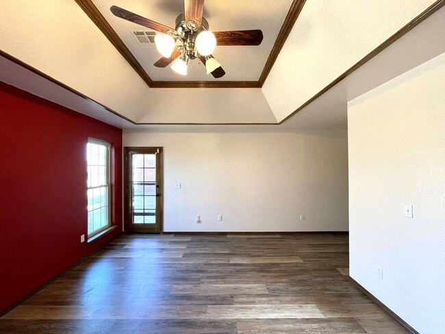 Building Photo - 12409 Hastings Rd