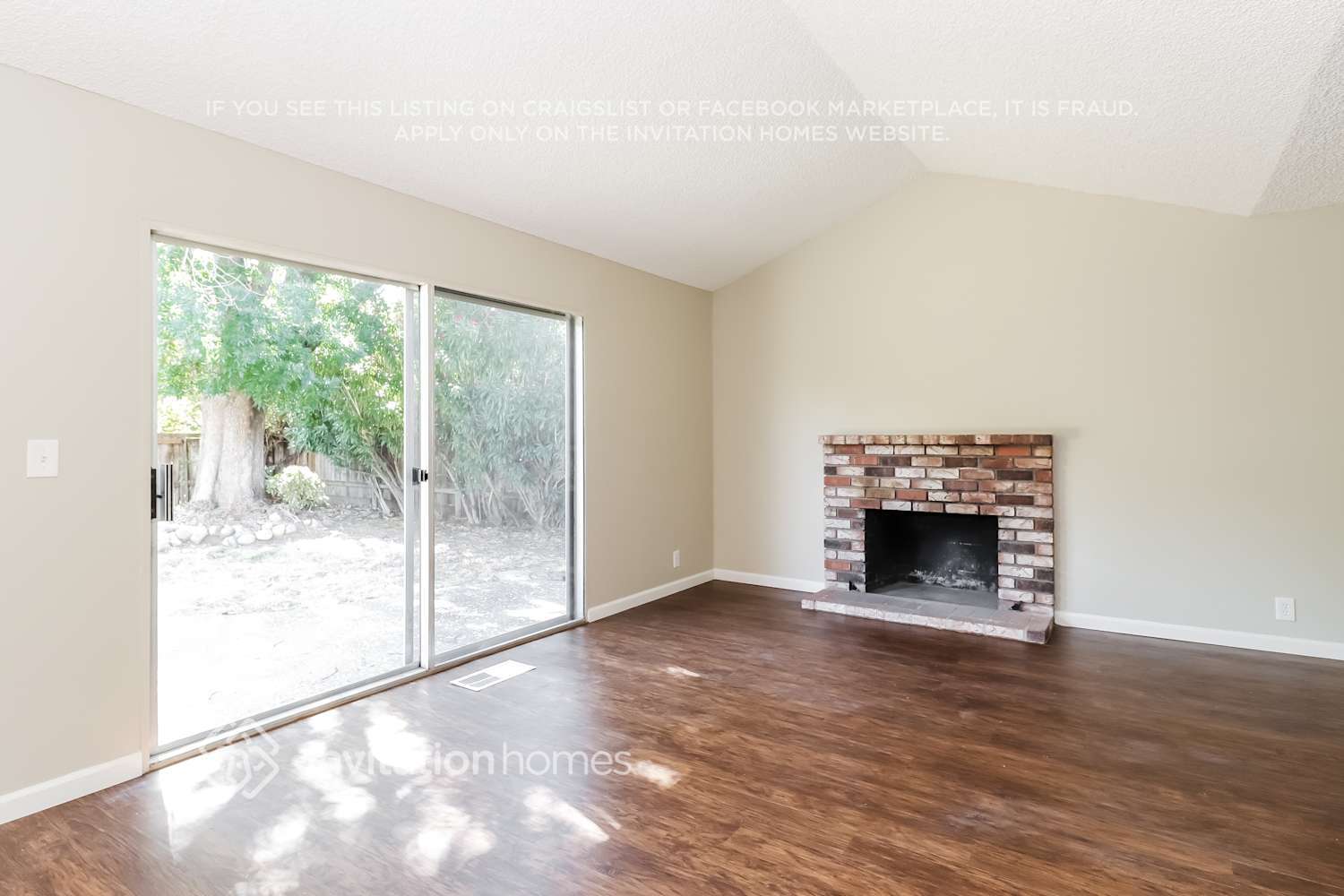 Building Photo - 2954 Redwood Dr