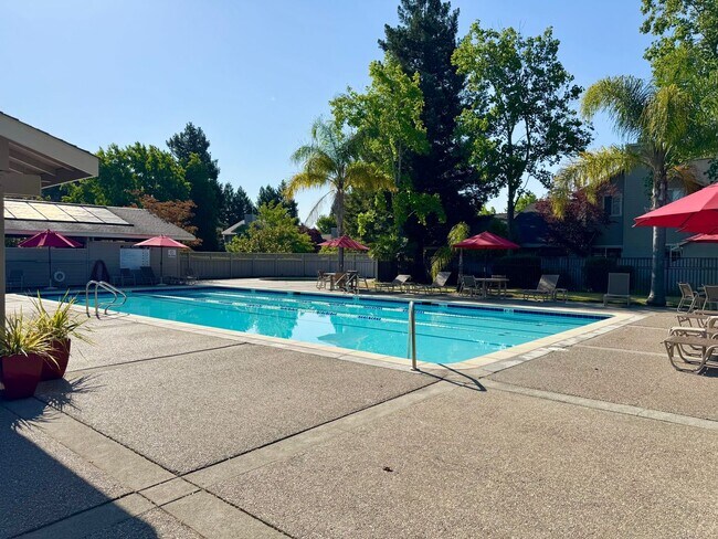 Building Photo - Napa, Gated Community Single Story 2 Bedro...