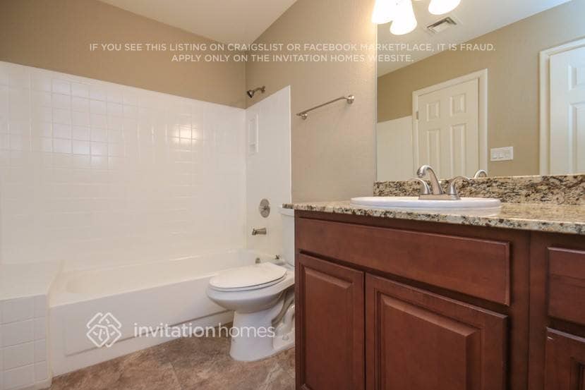 Building Photo - 3861 W Ivanhoe St